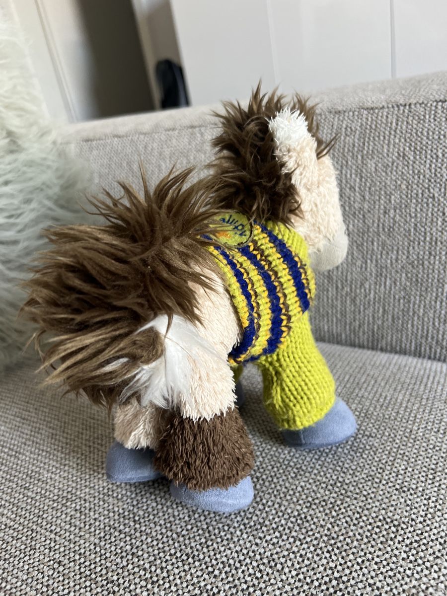 Jouets: Plüschpferd Galupy Diddl mit gestricktem Pullover  – D'occasion à St. Gallen par jil_d5rh 2
