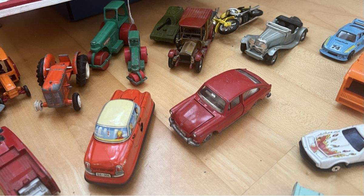 Matchbox Modellautos: Grosse Sammlung Modellautos Matchbox Corgi Dinky Toys – Gebraucht aus Dörflingen von petite.ella 3