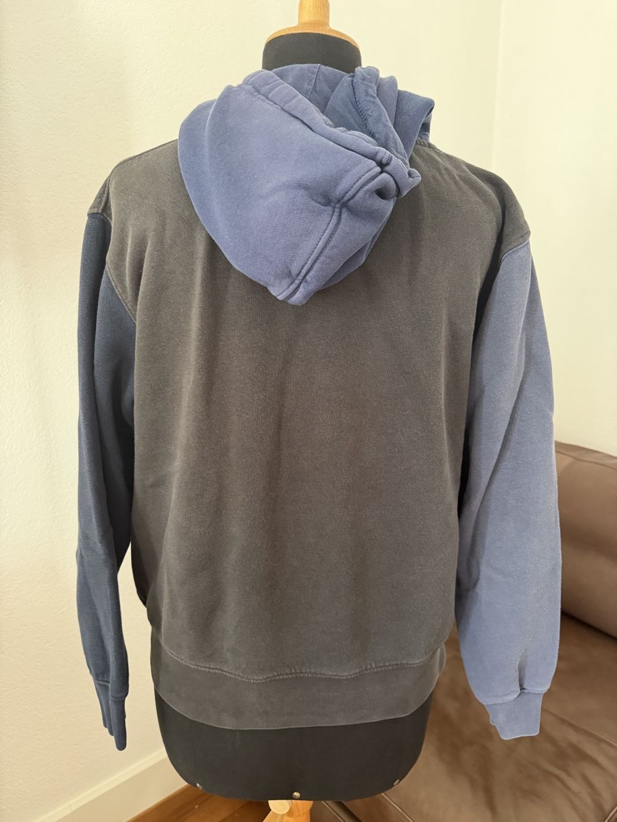Nike Pulls & Sweat-shirts: Nike Hoodie dreifarbig M – D'occasion à Zürich par chi_9dfb 3