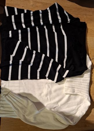 2 Frauen Rollkragen Pullover