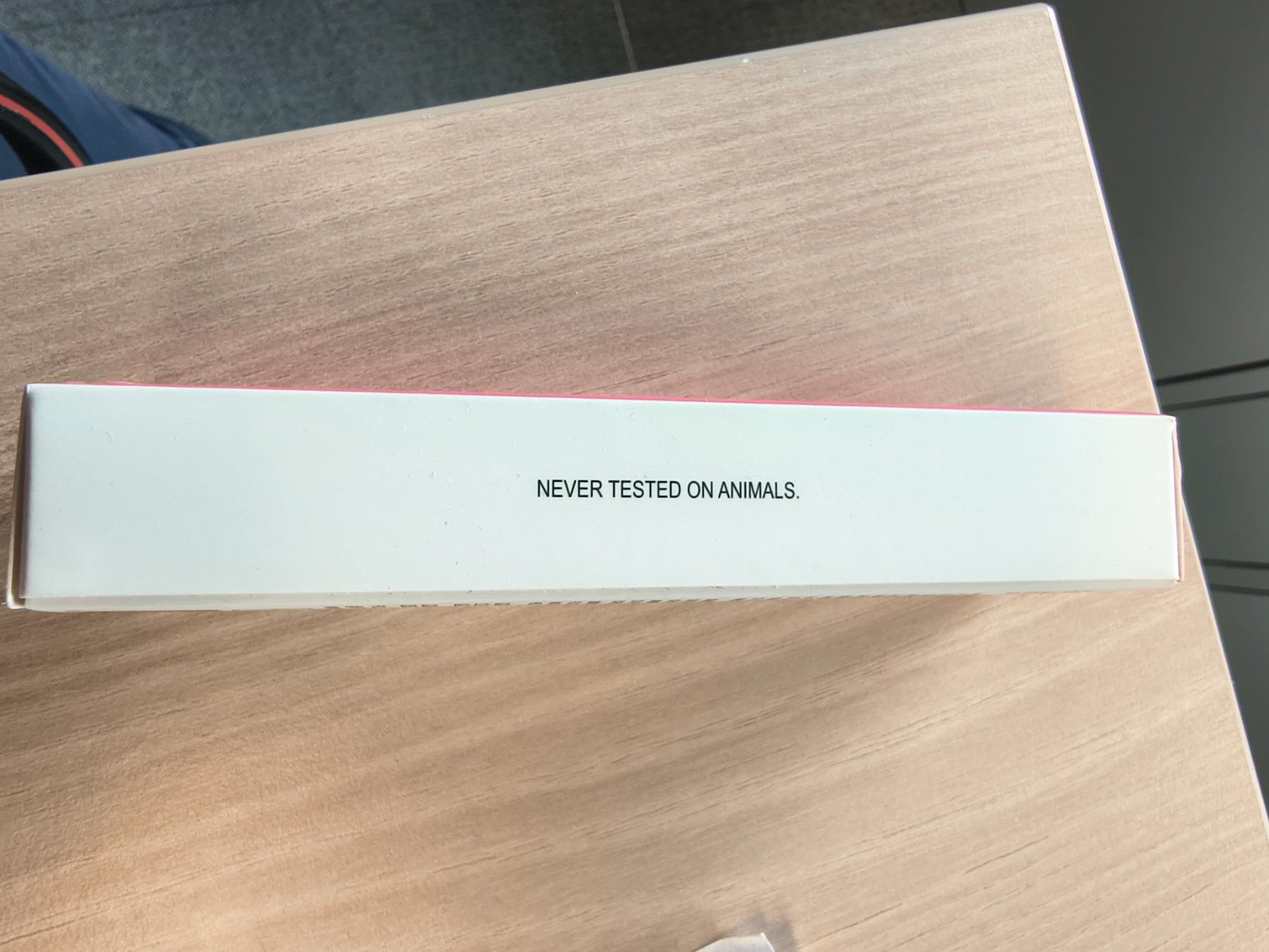 Maquillage: Le Gloss Revé de Floss, rose nude - Neuf – Neuf avec emballage d'origine à Genève par Brachiopode 9