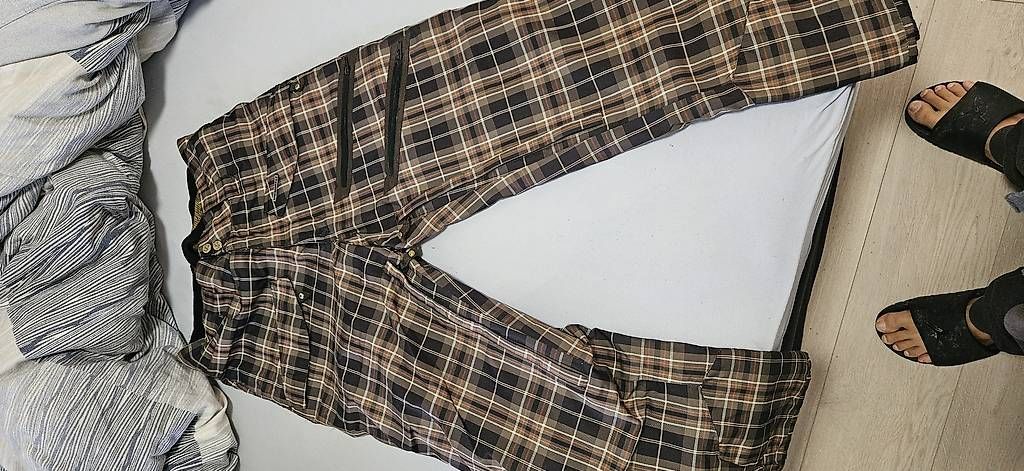 Sci: Skijacke mit ski oder schneehose marke – Usato da wängi venduto da haa_6pqc 4