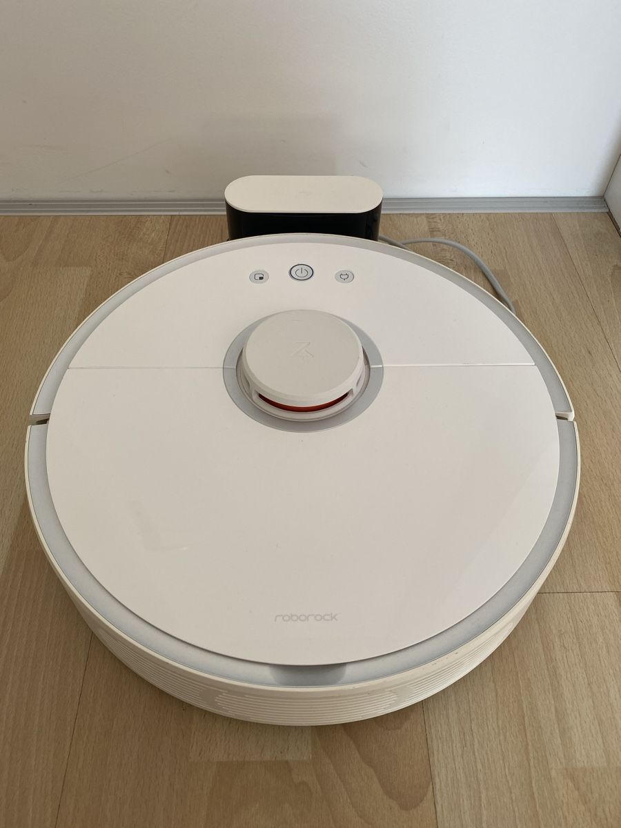 Roborock Staubsauger & Zubehör: Roborock S5 Saugroboter inkl. Ladestation – Gebraucht aus Lyss von rob_n999