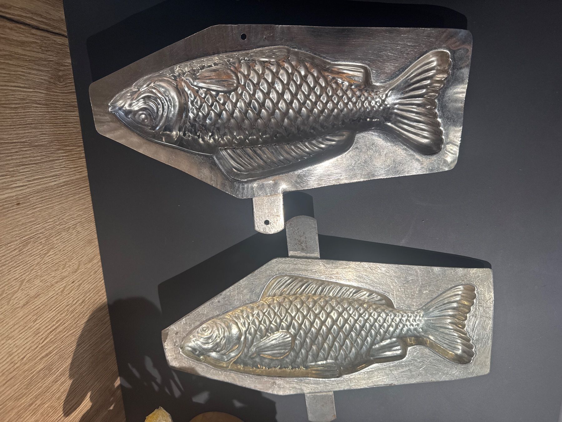 Teglie da forno: Moule chocolat schokoladenform 24cm poisson – Usato da Lajoux JU venduto da Briard0 1