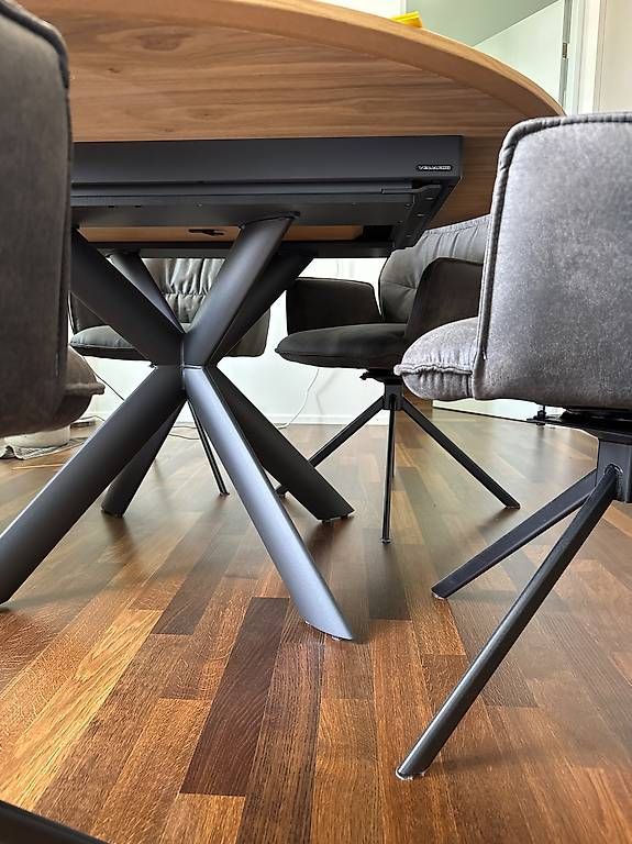 Set di tavolo e panche: Tisch inkl. Stühle – Usato da Neuhausen venduto da jul_rwm6 1