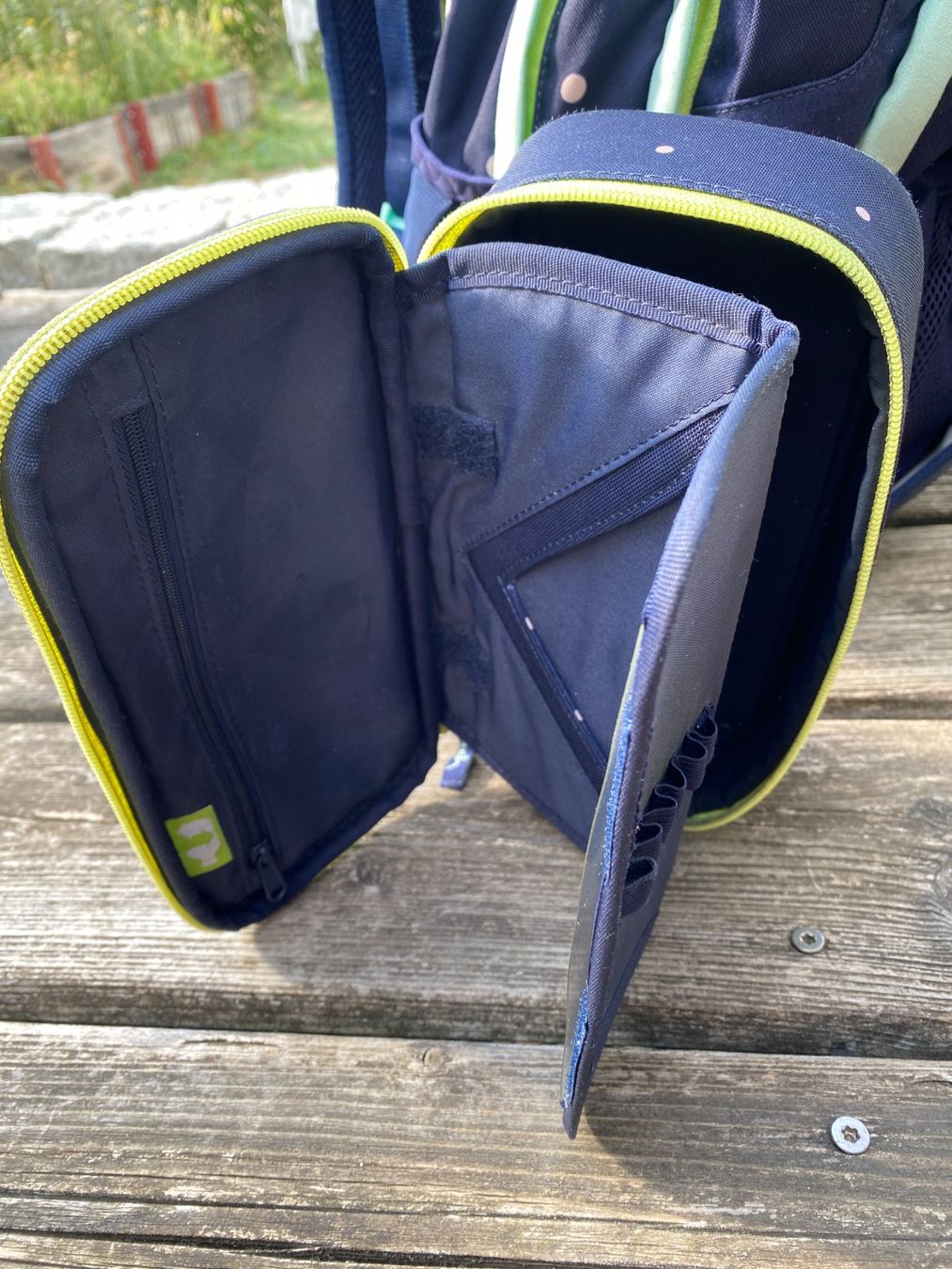 Satch Borse & Zaini: GROSSER SCHULTHEK / RUCKSACK VON SATCH MIT ETUI – Usato da Alberswil venduto da mina012 7