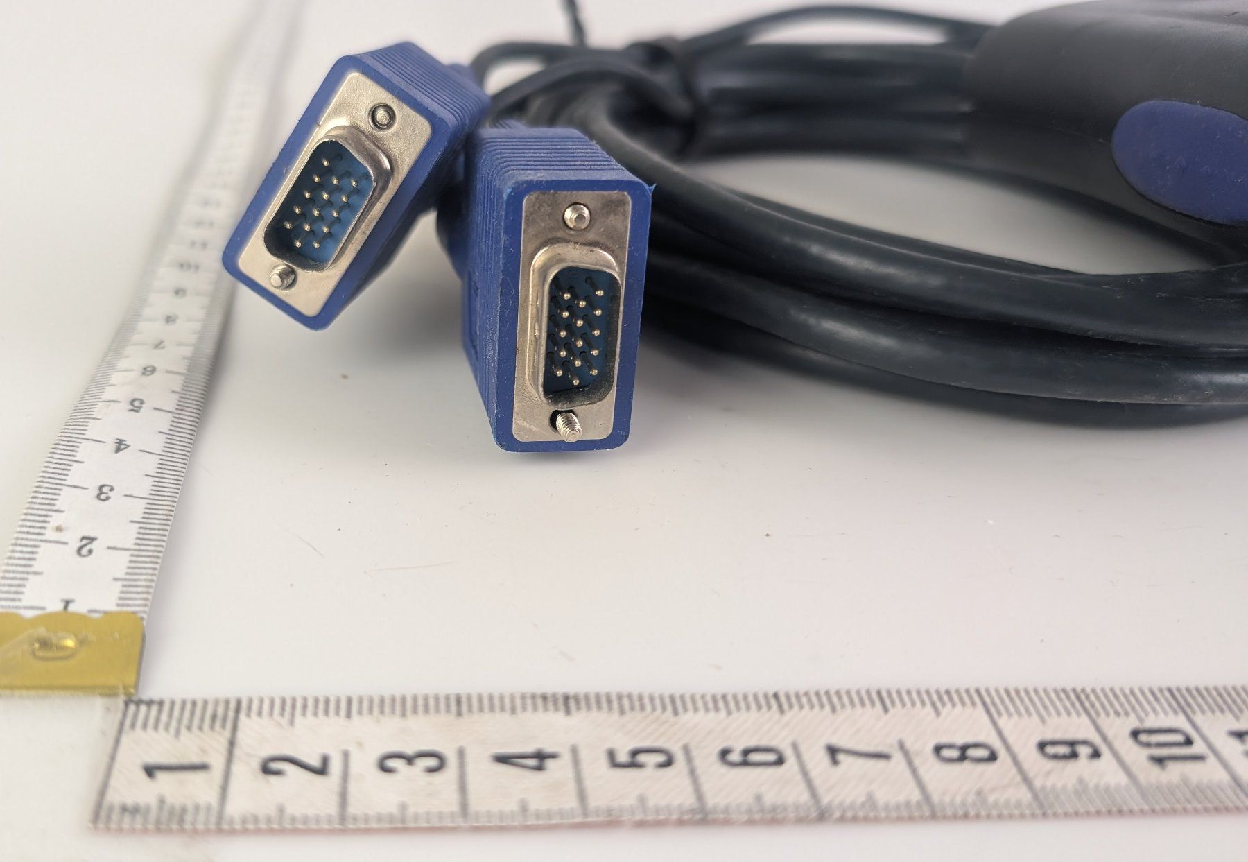 Cavi: DAXTEN ScoutMicro USB KVM Switch – Usato da Zürich venduto da axolottchen 3
