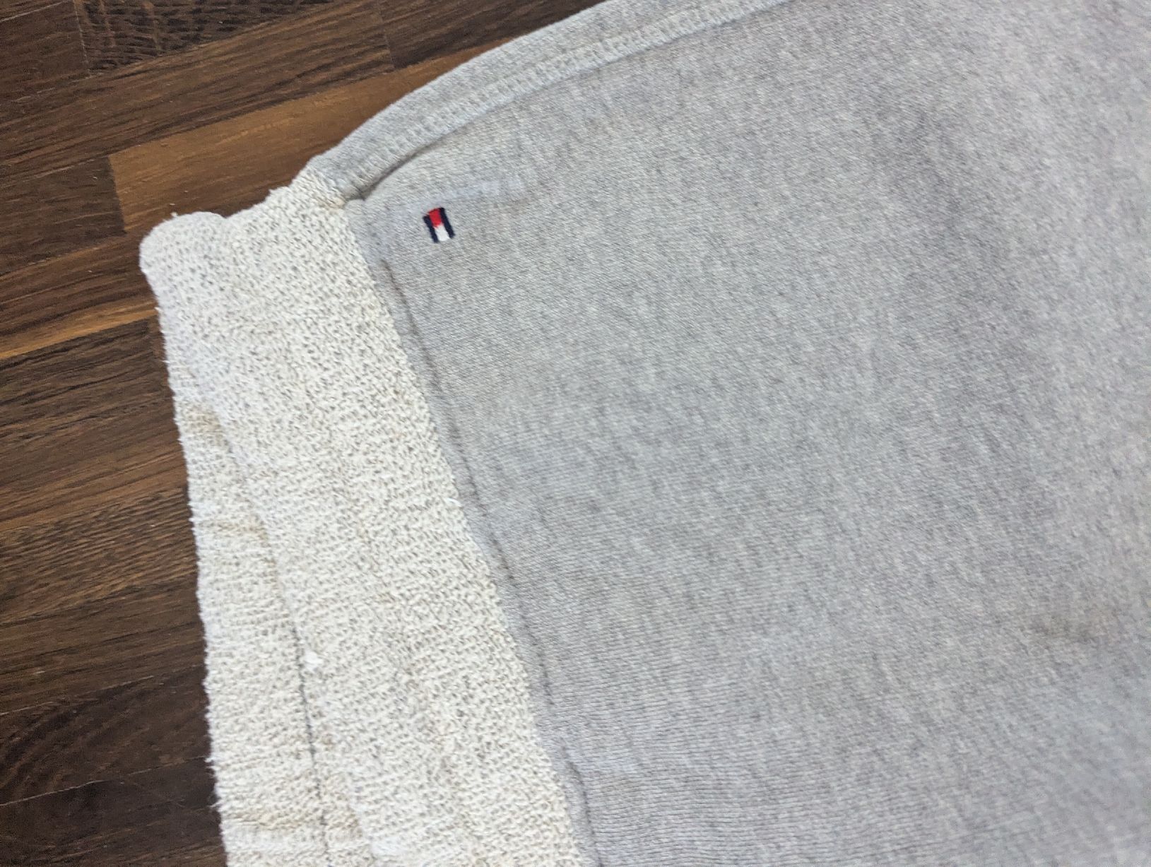 Tommy Hilfiger Hosen: Tommy Hilfiger Trainerhose – Gebraucht aus Niederwangen BE von jan_p2tb 1