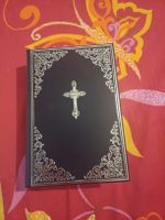 Bibel, Einband mit Kreuz, Leder Einband, guter Zustand