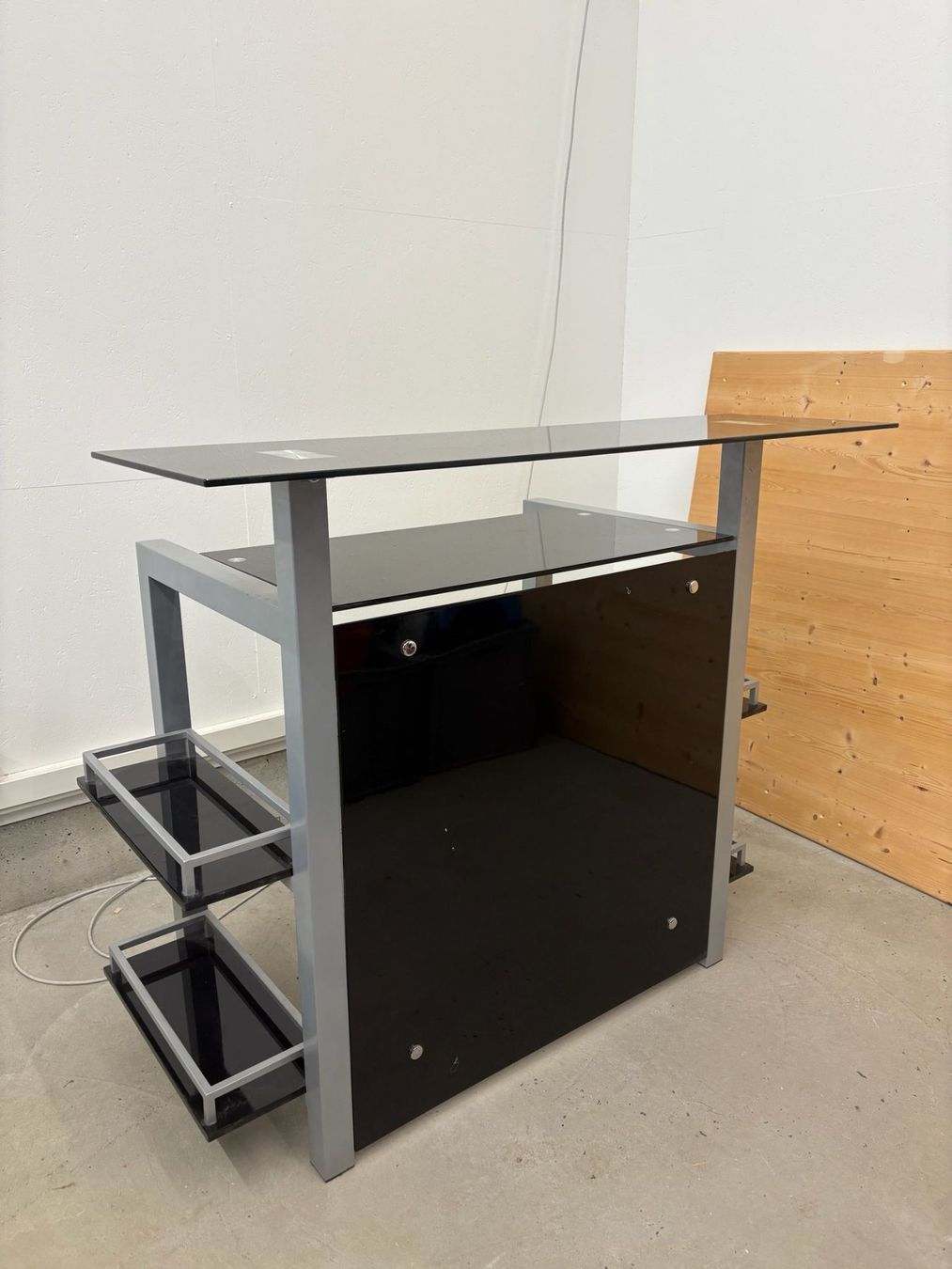 Equipement de magasin & Foires: Bartheke aus Glas – D'occasion à Mauren TG par smi_v8m5