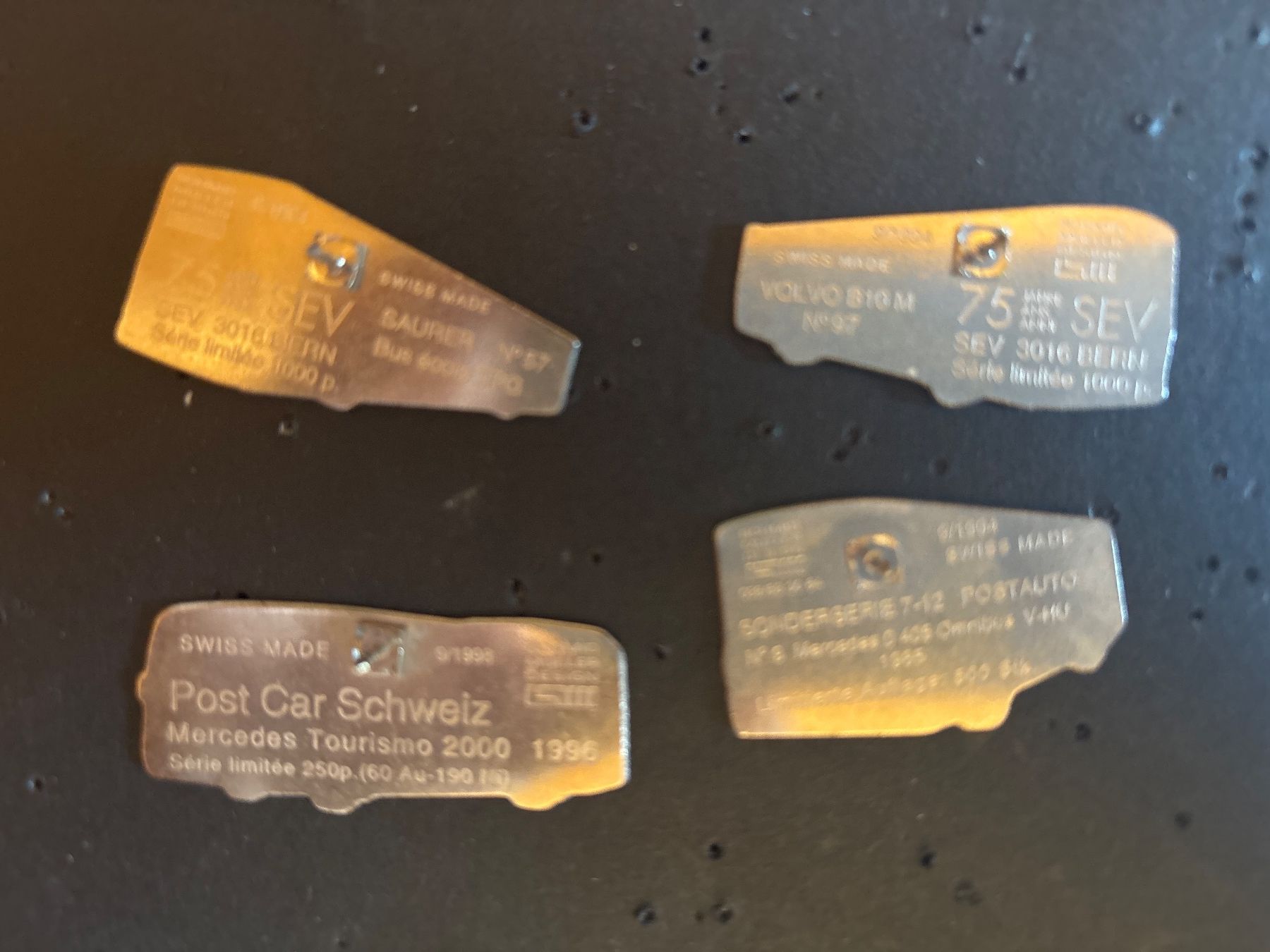 Plaketten & Abzeichen: Pins Postautos – Defekt aus Lützelflüh-Goldbach von NicoleL. 1