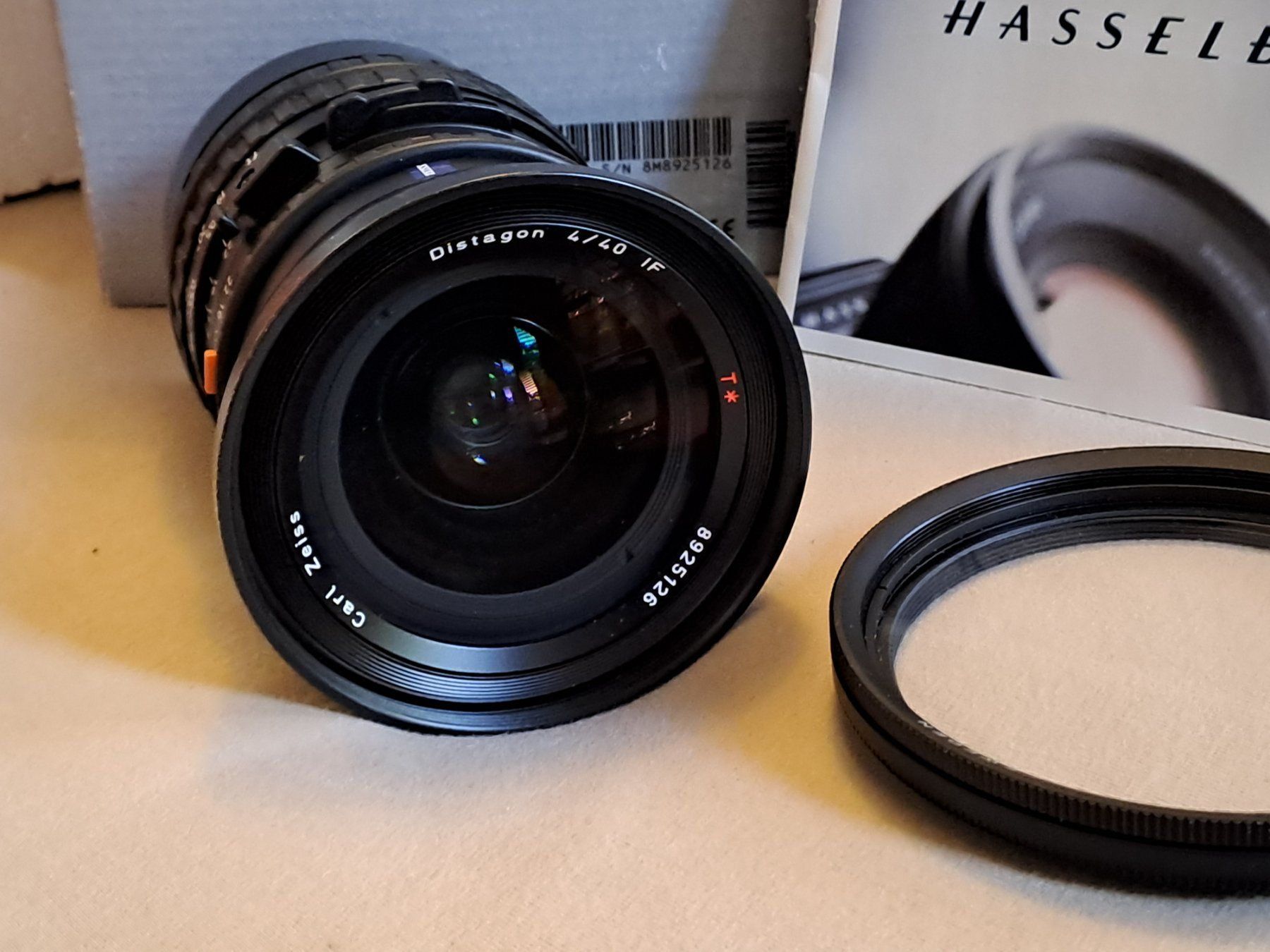 Hasselblad Obiettivi: Hasselblad CFE 40mm IF Distagon rare – Usato da Genève venduto da Blowupster 2