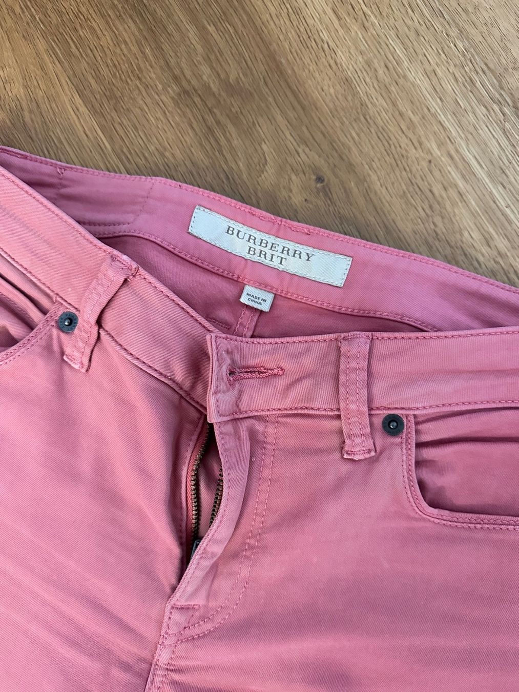 Burberry Pantaloni: Hose Burberry - 25 – Usato da Hochdorf venduto da lefaho 2