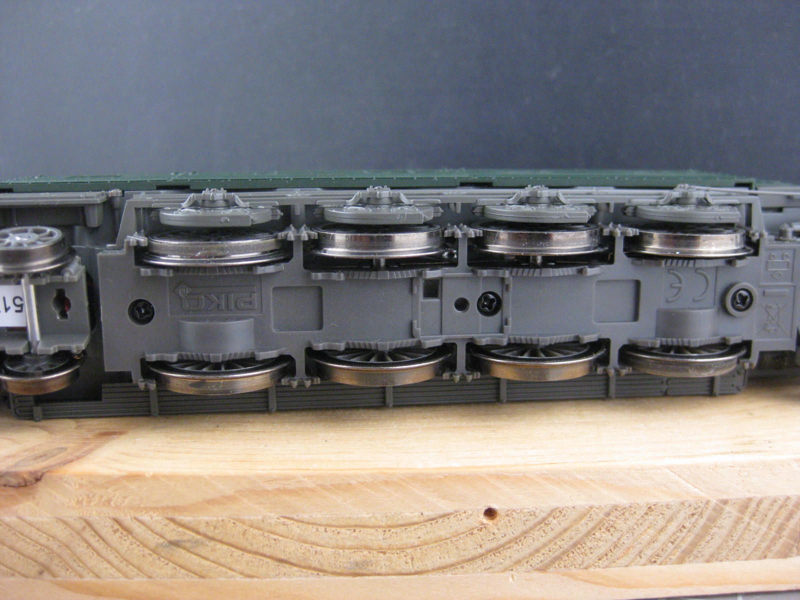 Piko Modelleisenbahnen: PIKO 51780 SBB Ae 4/7 10990 MFO – Neu (gemäss Beschreibung) aus Malters von Marosko 4