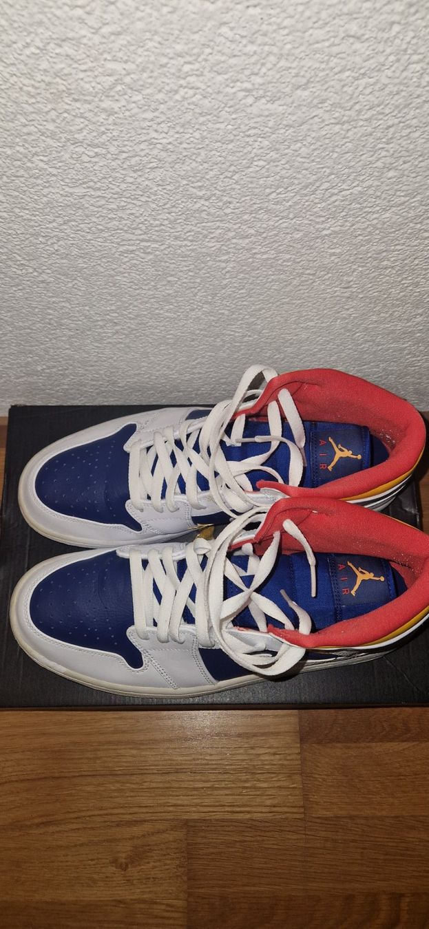 Jordan Scarpe da uomo: Jordan 1 Mid Royal / White Laser Orange – Usato da Zürich venduto da iAmmann 1