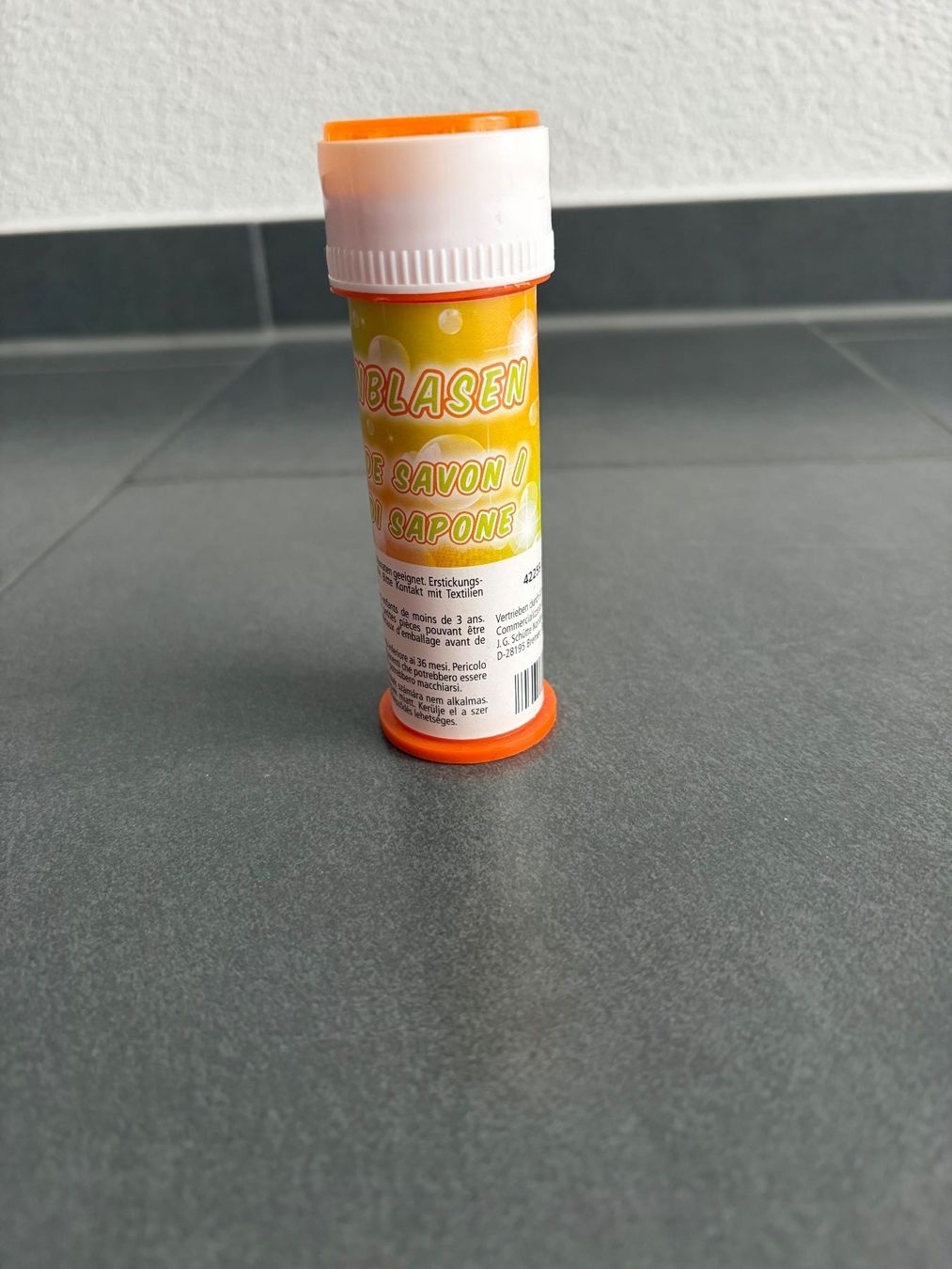 Giocattoli: Seifenblasen mit Geduldsspiel – Nuovo (secondo la descrizione) da Beinwil am See venduto da den_p9db 1