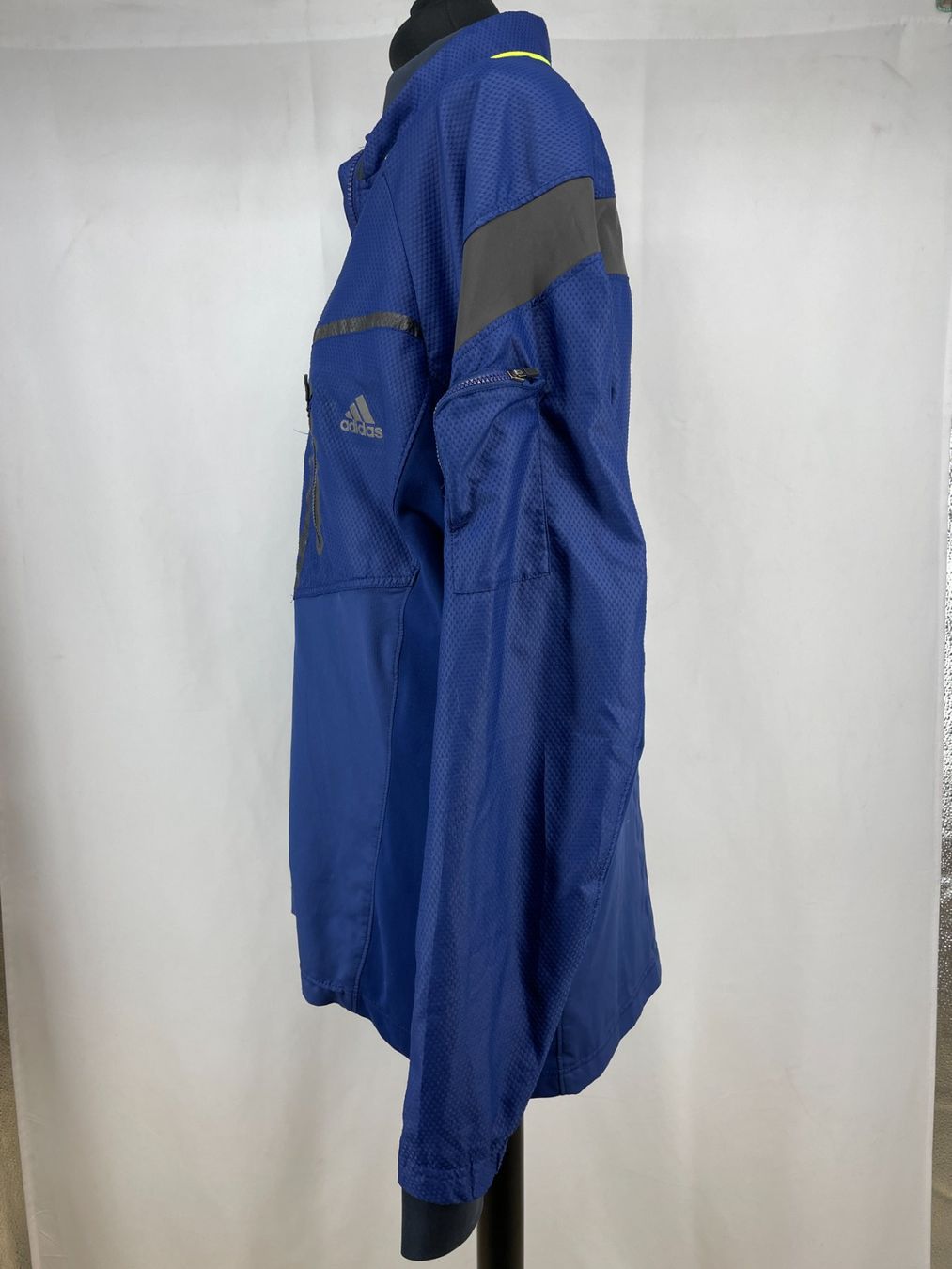 Adidas Giacche: ADIDAS Veste running bleu climalite L – Usato da Lausanne venduto da PlusValue_Lausanne 1