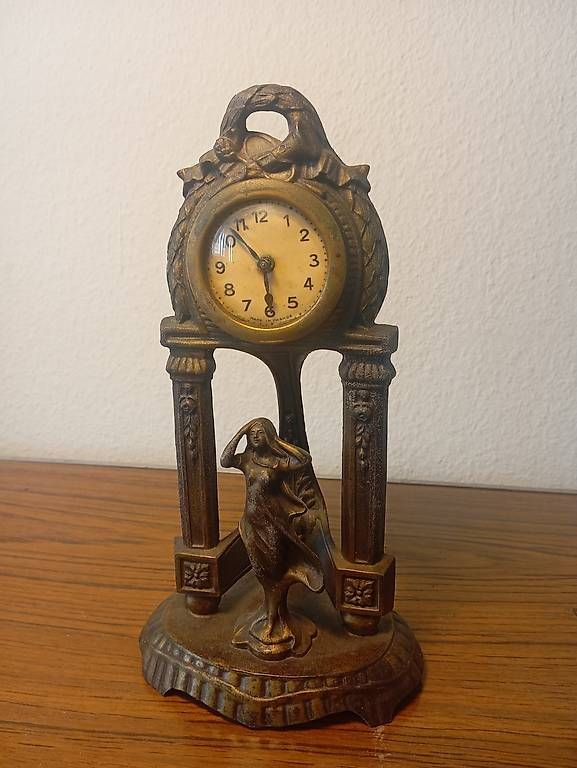 Orologi: Antike Uhr – Usato da Basel venduto da Petergunn