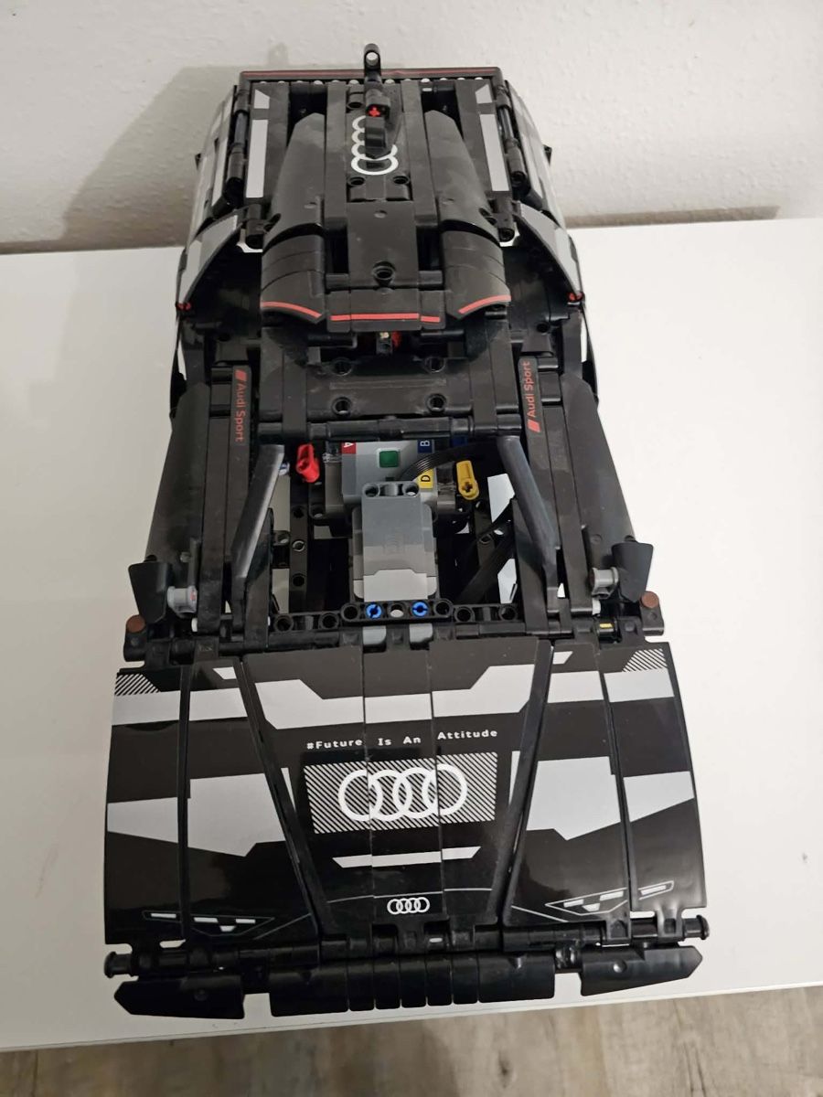 Lego Kit di costruzioni: Lego Technic Audi e-tron, modèle rare et exceptionnel! – Usato da Brügg BE venduto da haj_9zhk 6