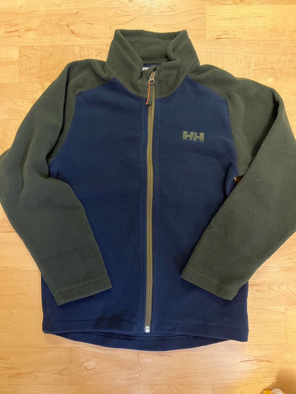 Helly Hansen Pullover & Sweatshirts: Fleecepullover Helly Hansen Kinder Grösse 134/9 wie neu – Gebraucht aus Zeiningen von man_69cj