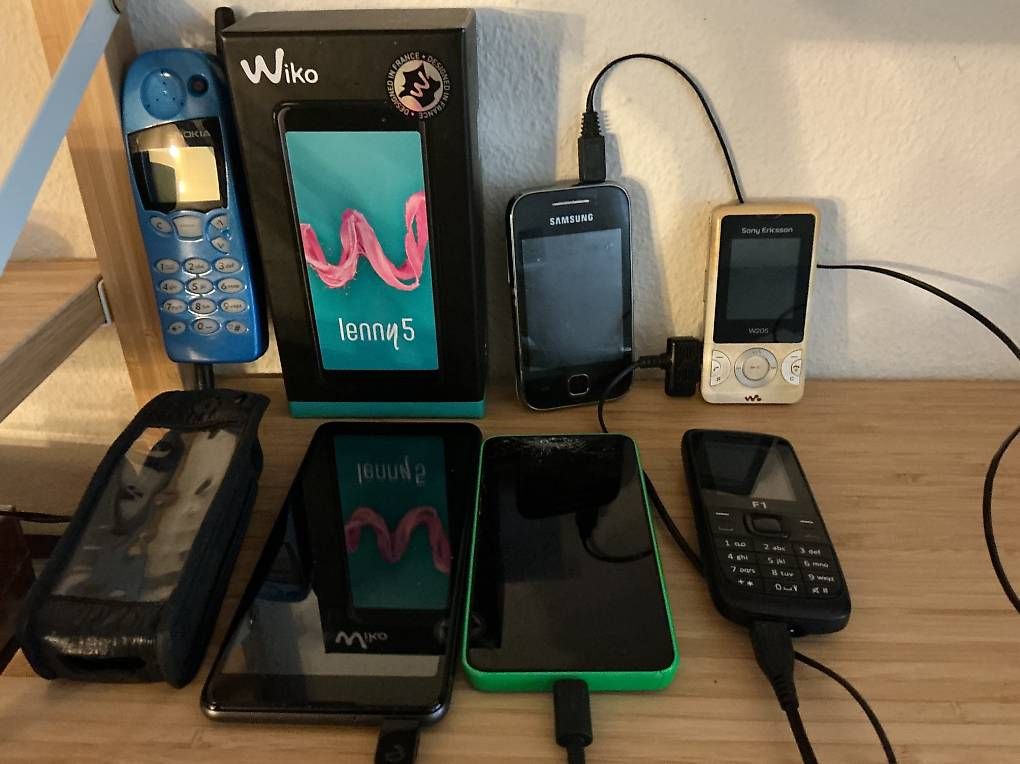 Telefoni cellulari / Smartphones: Lot de 6 téléphones – Usato da Troinex venduto da nin_kv6x