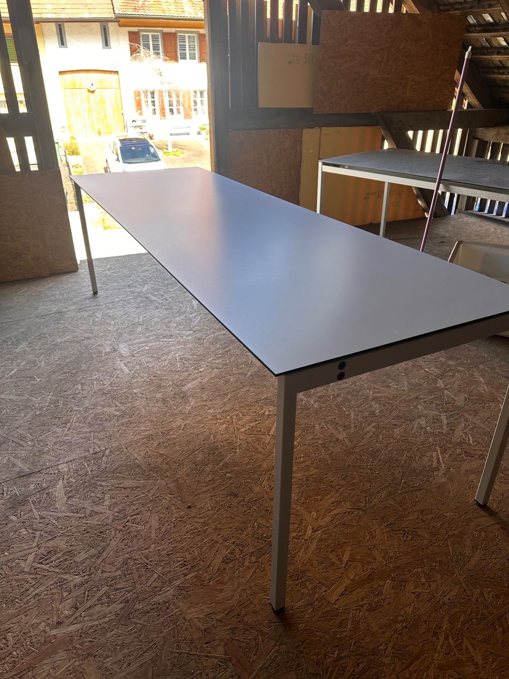 Scrivanie: Moderner Bürotisch Alinea! 250x80cm – Usato da Rheinfelden venduto da PowerGroup 1