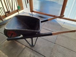 Spitzboden Karrette mit Pneurad / Schubkarre