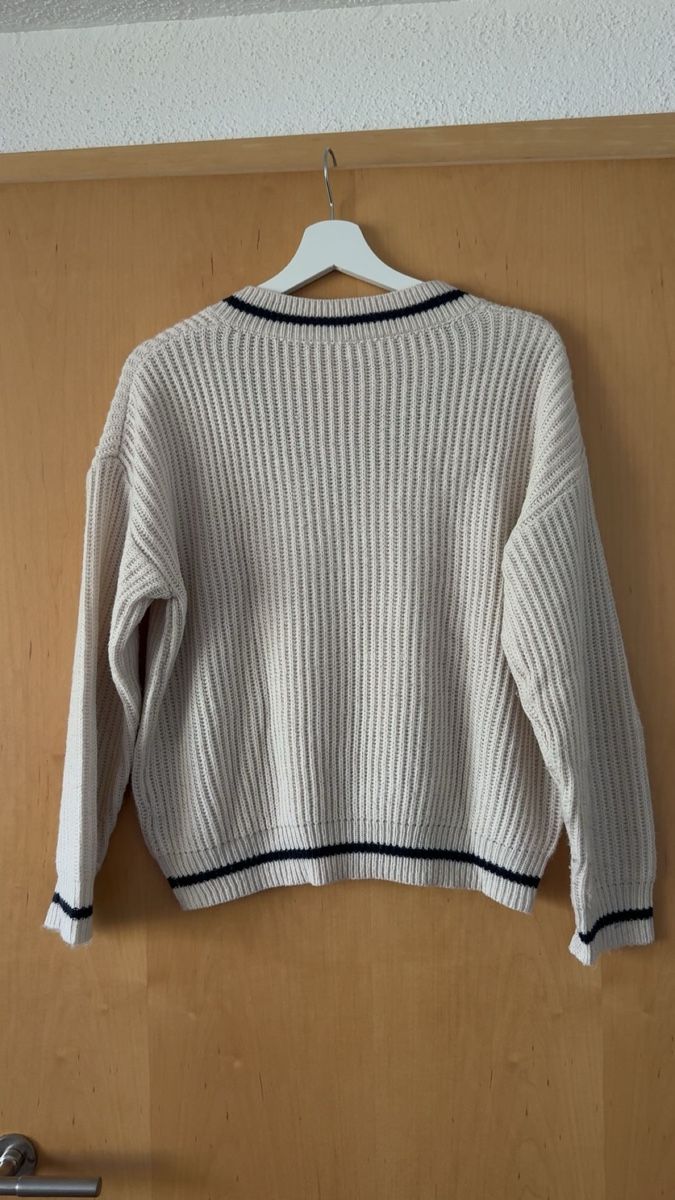 Pullover & Sweatshirts: Strickpullover Damen – Gebraucht aus Wilen (Sarnen) von aninaschwab 3