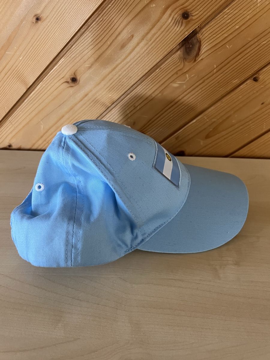 Chapeaux, bonnets & casquettes: Argentinien Kappe, hellblau, nur 1x getragen – D'occasion à Bachenbülach par Manolo007 1