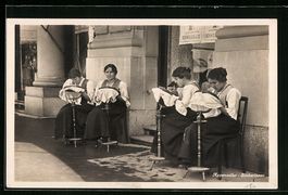 Appenzeller Stickerinnen bei der Arbeit