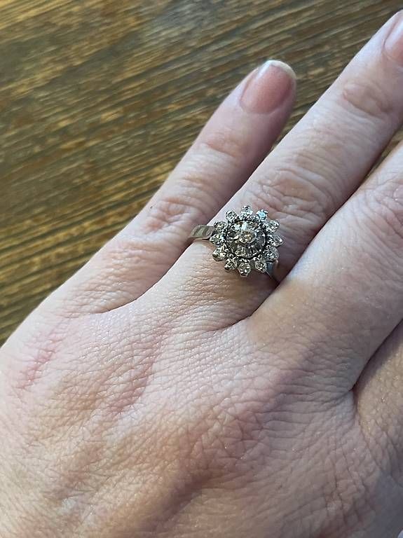 Anelli: Bague or et diamants – Usato da Les Acacias venduto da NSanthagens 3
