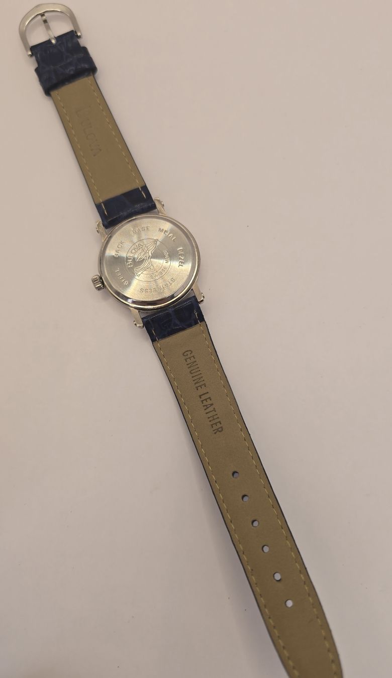 Bulova Montres: Bulova Quartz Date 32,3mm – D'occasion à Minusio par AGSuhren 6