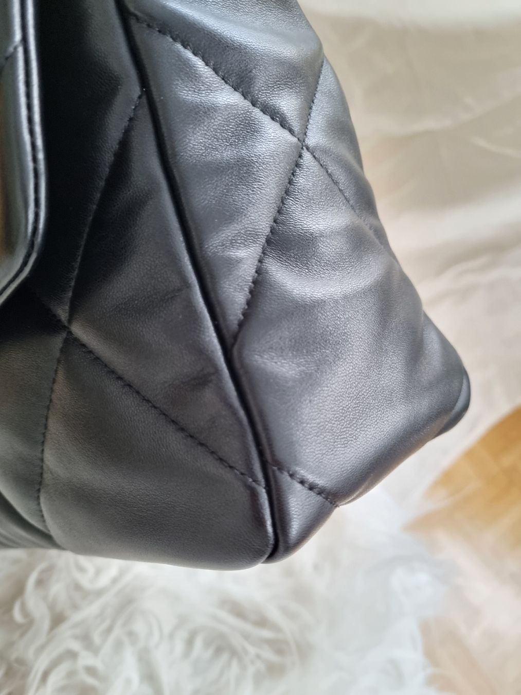 Chanel Taschen für Damen: Chanel 19 Neuwertig, Medium – Neu (gemäss Beschreibung) aus Basel von lioness71 9