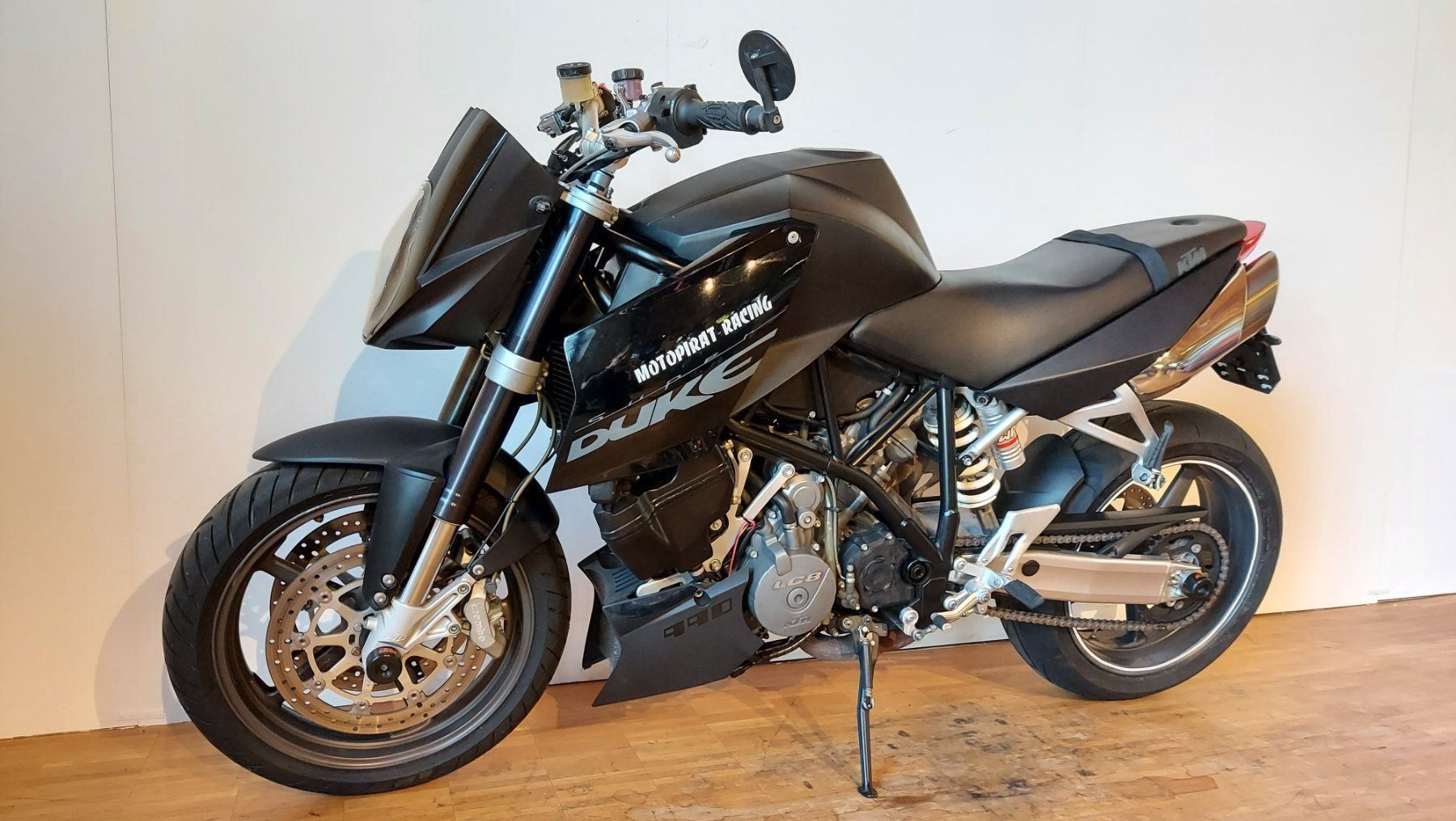 KTM Strada: KTM 990 Superduke – Usato da Tägerschen venduto da Moto-Welt 3