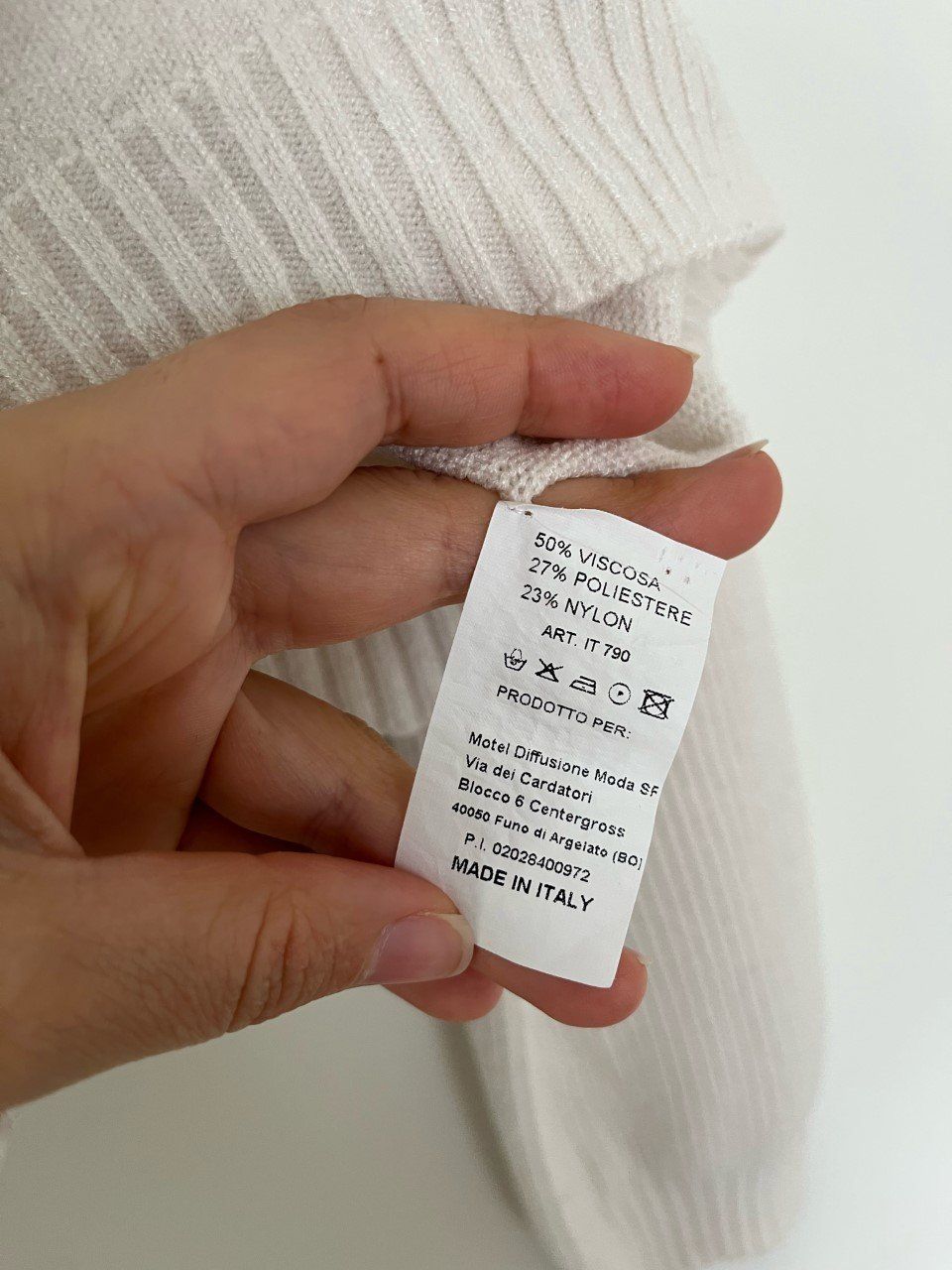Pullover & Sweatshirts: Pullover One Size, Farbe beige – Gebraucht aus Triesen von dardaleni 2