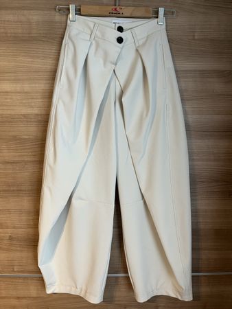 Bershka Barrel Ecru Gr.32