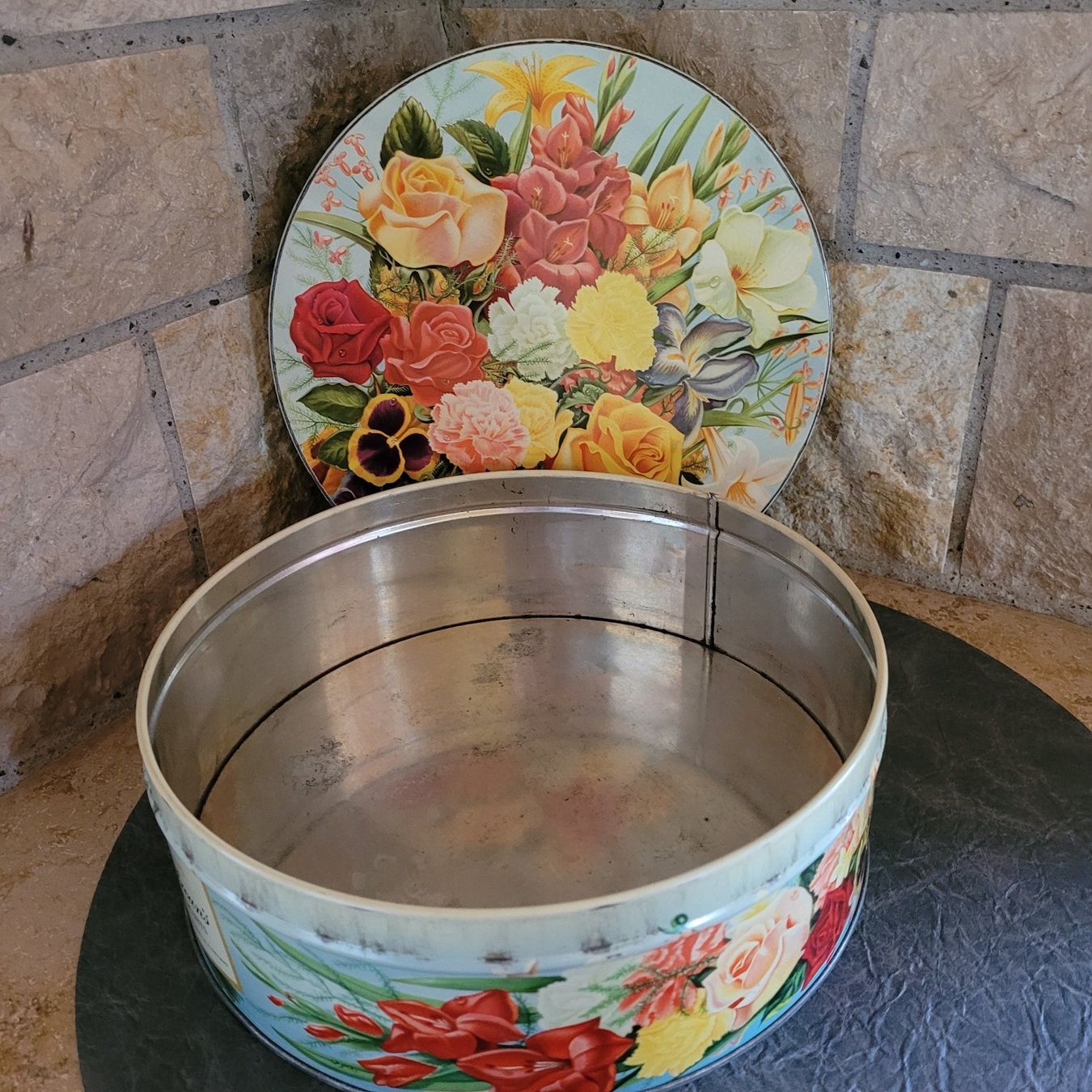 Dosen: Blechdose Peek Frean's mit Blumen – Gebraucht aus Hondrich von Ebro01 2
