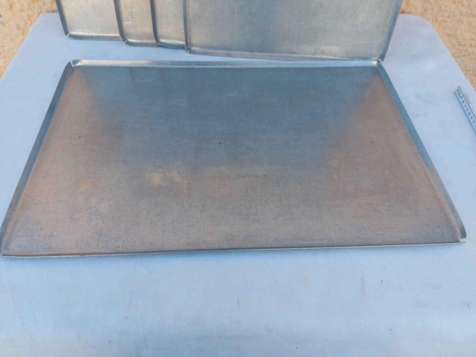 Piatti di portata: 5 Stk. Patiesseri-tabletts, Serviertabletts, Metalltabletts – Usato da Rheinau venduto da profitronic.shop 4