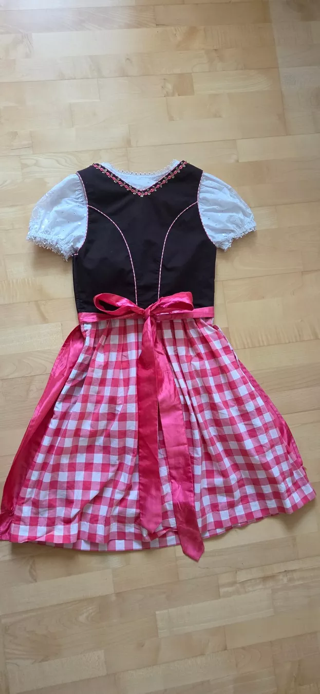 Vestiti: Dirndl 36/38 – Usato da Oberentfelden venduto da Petsan 1