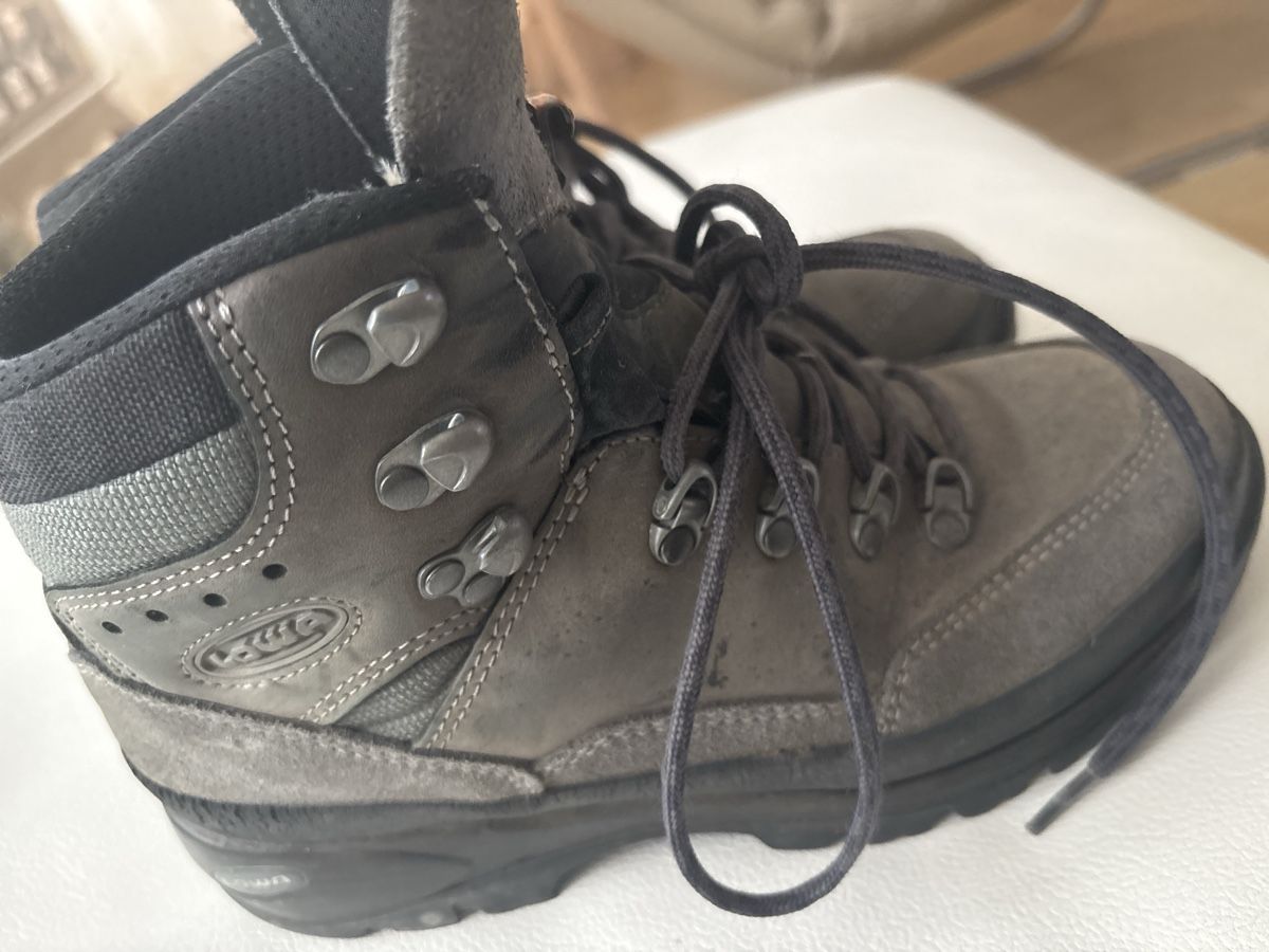Lowa Scarpe da donna: Lowa Wanderschuhe gr.6 – Usato da langenthal venduto da rundholz7 2