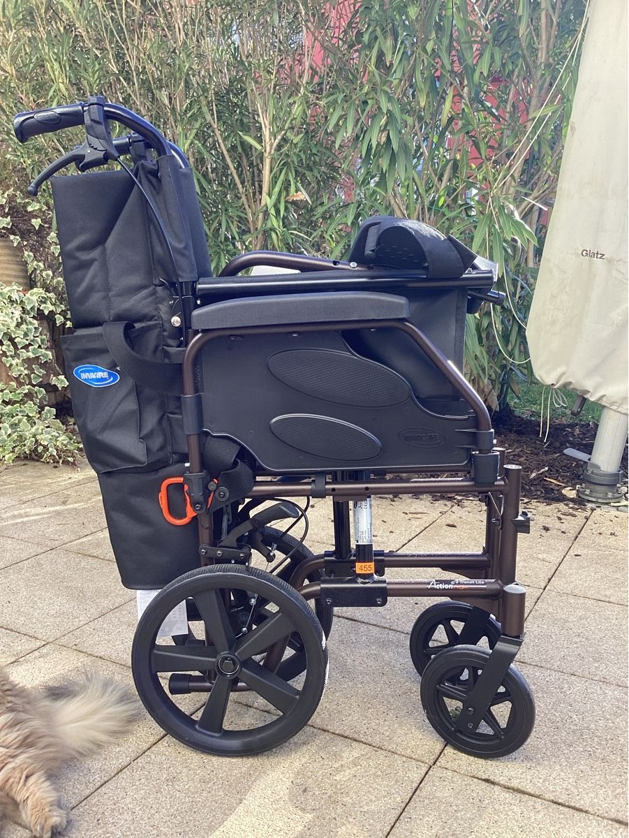 Sedie a rotelle: Transport- / Reiserollstuhl Invacare Action 2 Transit Lite – Usato da Arlesheim venduto da san_w9vr 1