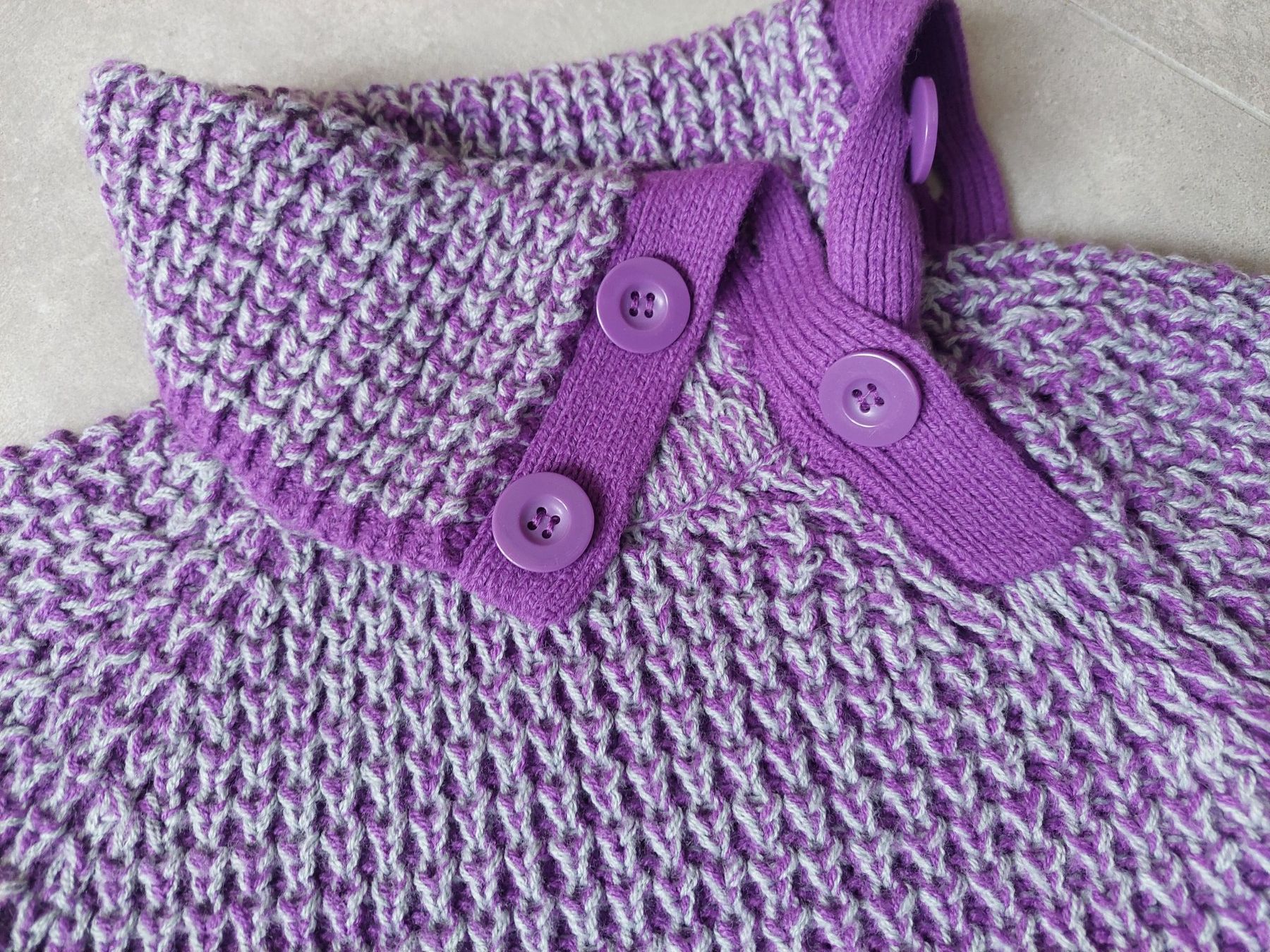 C&A Pulls et sweat-shirts: Kurzarm Strickpullover mit Rollkragen von G&A Gr. 122 – D'occasion à Wiesendangen par troawus 1