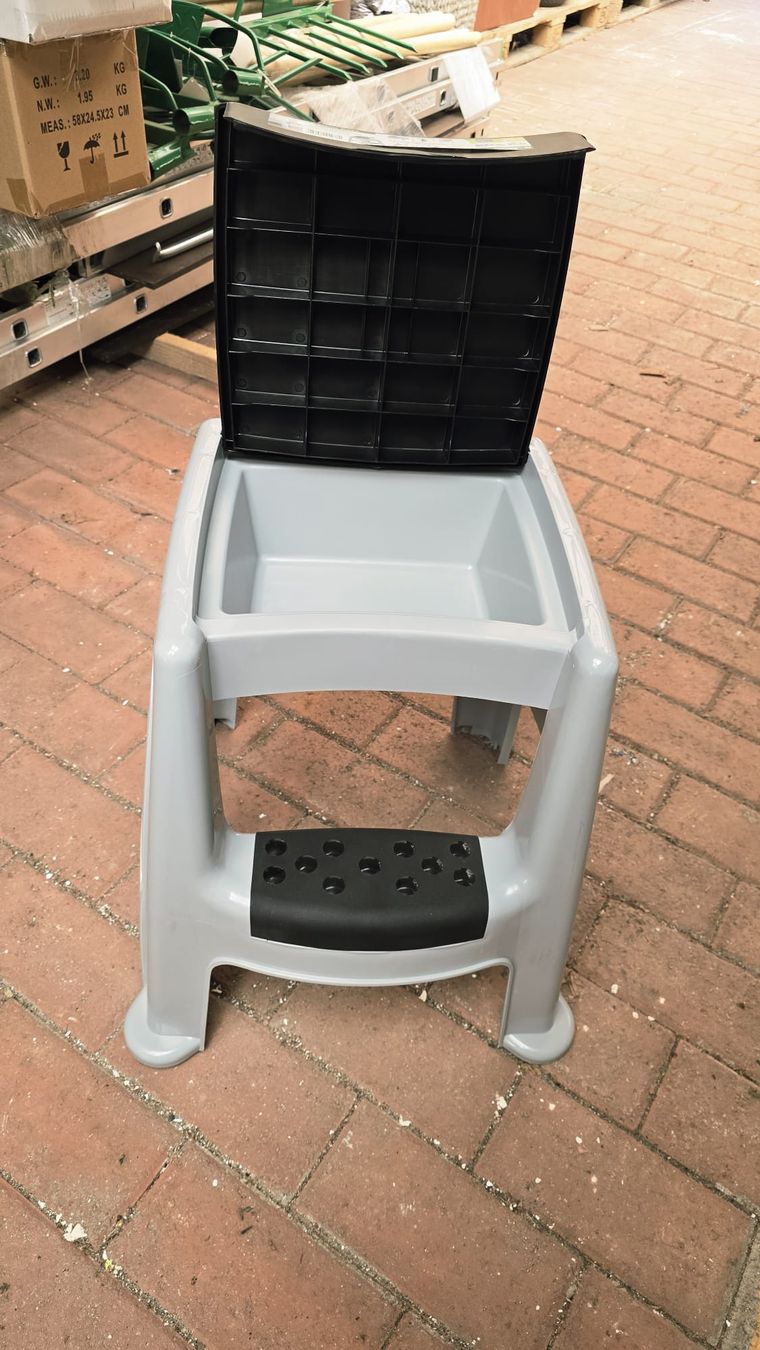 Hocker: Tritthocker mit Stauraum, Grau, Neu und OVP – Neu und originalverpackt aus Dussnang von kevin0812 2