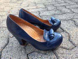 Chie Mihara Pumps – Gr. 37 – Dunkelblau – ungetragen