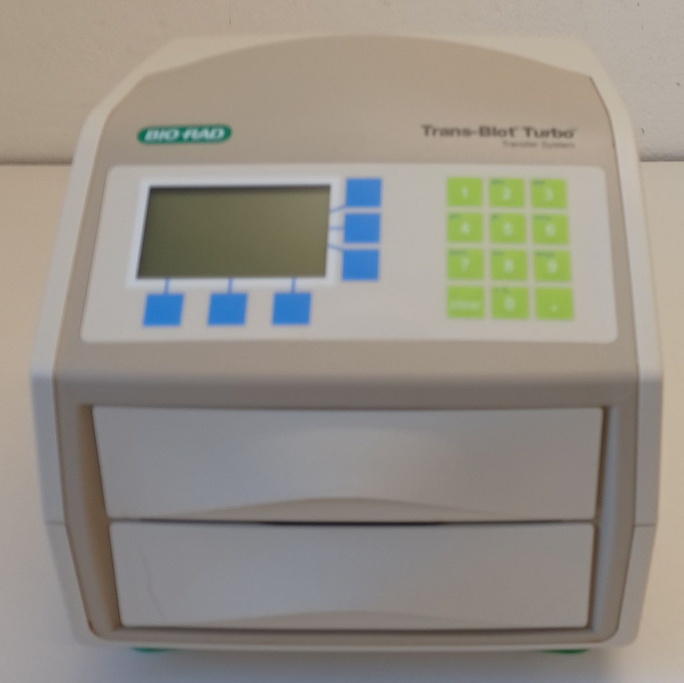 Accessori da laboratorio: Bio-Rad Trans-Blot Turbo Transfer System – Usato da Niederdorf venduto da LeptonAG_Labor 1