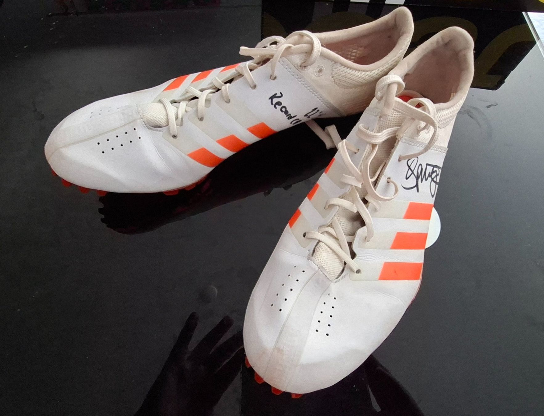 Adidas Scarpe da donna: Chaussures de course de Lea Sprunger porter record suisse – Usato da Misery venduto da sexylexy1969