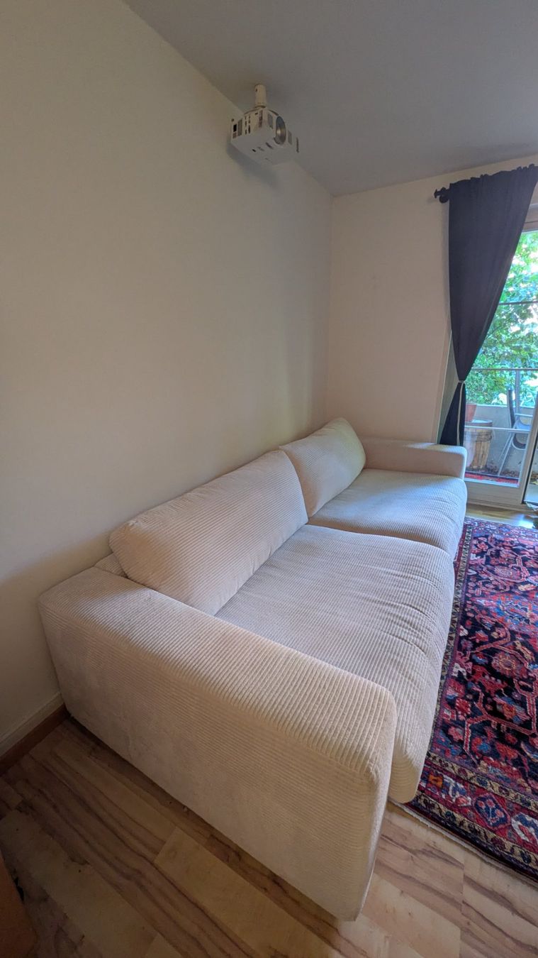 Sofas: weisses Cordsofa – Gebraucht aus Basel von ver_v9x2 1