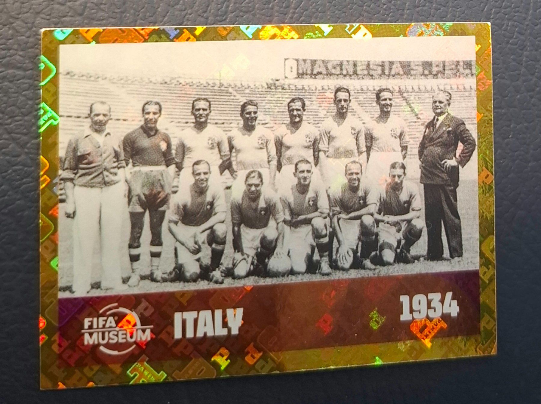 Panini Carte collezionabili: WM 2026 Paninibild Nr. FWC 9 – Nuovo e nell'imballaggio originale da Rotkreuz venduto da keerthdi