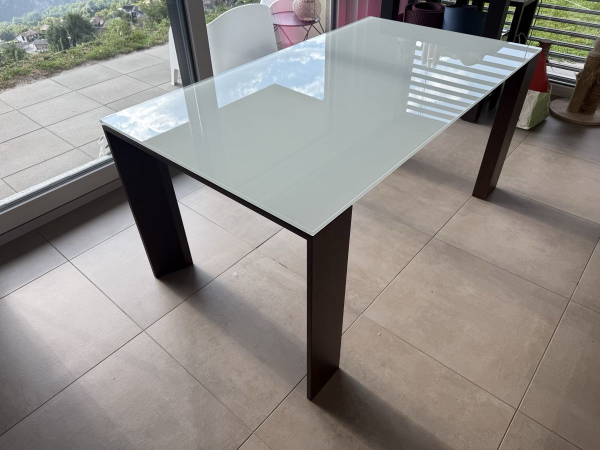 Tavoli: Table à manger, collection Sovet – Usato da Vex venduto da PhilCornerCH 4