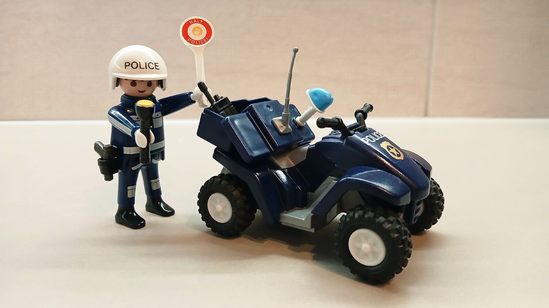 Playmobil Giocattoli: Playmobil bateau de secours pompier – Usato da Romainmôtier venduto da PanPan 7